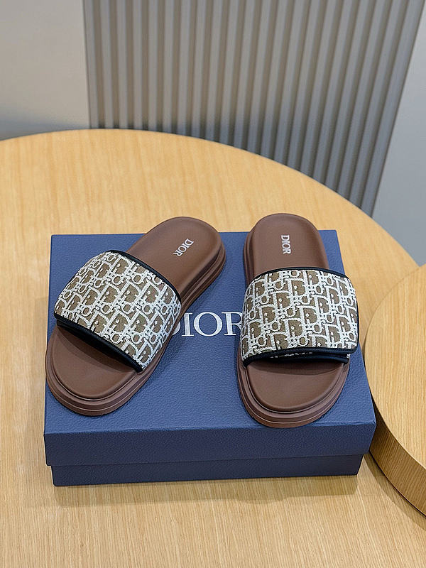 Dior Slide Code D0027-02 - 1