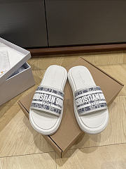 Dior Slide Code DI0142-01 - 4