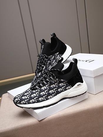 Dior Sneaker Oblique Cannage Code 01B30-01