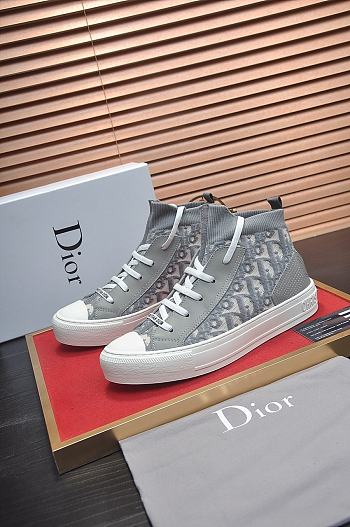 Dior Walk'n' Sneaker High Top Macrocannage D25B60-06