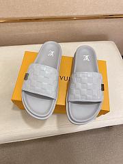 Louis Vuitton Slide Code LV606A-01 - 1