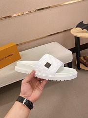 Louis Vuitton Slide Code LV606A-03 - 2