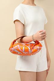 Hermes Balusoie Silk With Hunter HM5213 Size 32x24x12cm - 3