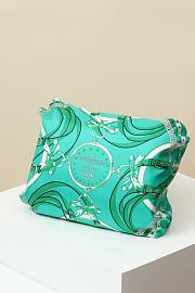 Hermes Balusoie Silk With Hunter HM5214 Size 32x24x12cm - 3