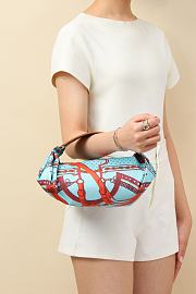 Hermes Balusoie Silk With Hunter HM5215 Size 32x24x12cm - 2