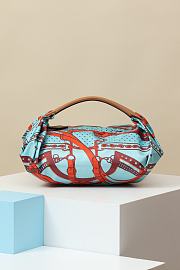 Hermes Balusoie Silk With Hunter HM5215 Size 32x24x12cm - 4