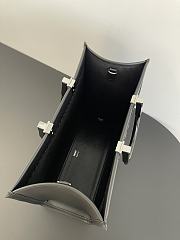 Fendi Sunshine Leather Tote Bag F9040 Size 35x17x31CM - 3