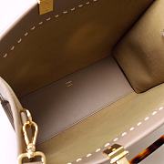 Fendi Sunshine Leather Tote Bag F9041 Size 35x17x31CM - 6