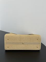 Fendi Sunshine Leather Tote Bag F9047 Size 35x17x31CM - 3