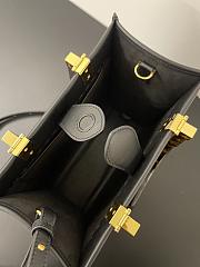 Fendi Tote Bag F6390-01 Size 25x12x22CM - 4