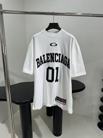 Balenciaga Women's Clothing B3002-01