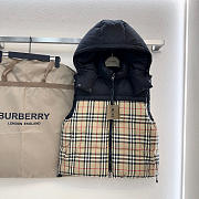 Burberry Women's Down Vest Jacket Code AC2256-01 - 1