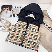 Burberry Women's Down Vest Jacket Code AC2256-01 - 4