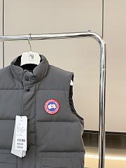 Canada Goose Down Vest CG3130-06 - 4