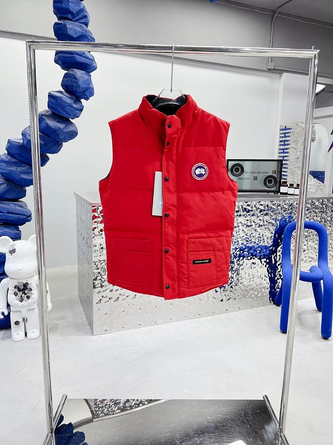Canada Goose Down Vest CG3320-02 - 1