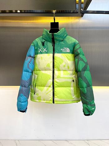 The North Face  KAWS Cowes XX Jacket TNF430-04