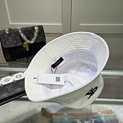 Calvin Klein Cap Code CK5110-02 - 2