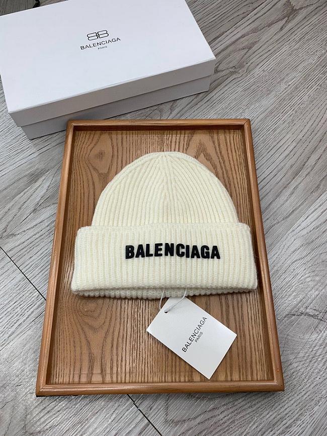 Balenciaga Beanie Code BS3025-04 - 1