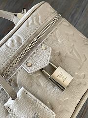 LV Vanity Chain Pouch M13539 Size 19x13x11cm - 6