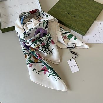 Gucci Scarf Code GG2250 Size 90x90cm