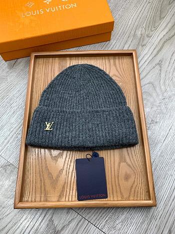 Louis Vuitton Beanie Code LV0051-02