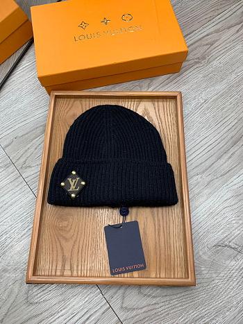 Louis Vuitton Beanie Code LV0052-05