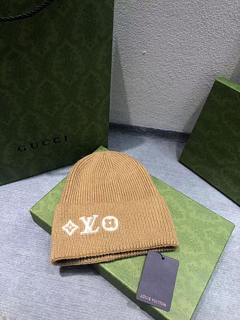 Louis Vuitton Beanie Code LV0053-05