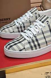 Burberry Suede And House Sneaker B0058 - 2