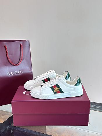 Gucci Ace Sneakers Bee Code GG4565