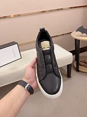 Gucci Men's Signature Sneaker Code GG961B - 5