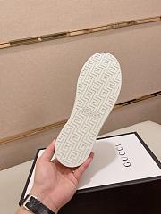 Gucci Men's Signature Sneaker Code GG961B - 4