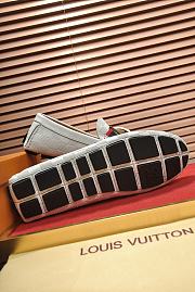 Louis Vuitton Loafer Men's LV2682 - 5