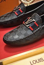 Louis Vuitton Loafer Men's LV2683 - 5
