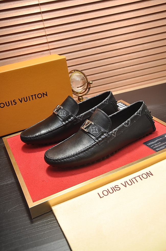 Louis Vuitton Loafer Men's LV2684 - 1