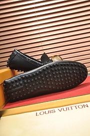 Louis Vuitton Loafer Men's LV2684 - 4