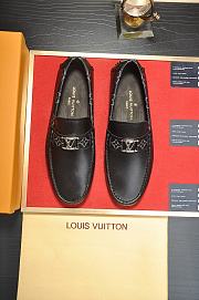 Louis Vuitton Loafer Men's LV2684 - 6