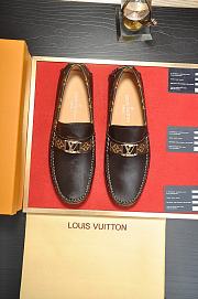 Louis Vuitton Loafer Men's LV2686 - 2