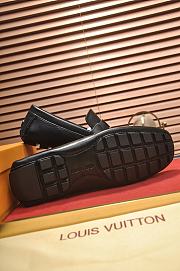 Louis Vuitton Loafer Men's Mocassins LV2582 - 4