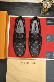 Louis Vuitton Loafer Men's Mocassins LV2585 - 4