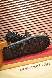 Louis Vuitton Loafer Men's Mocassins LV2585 - 2