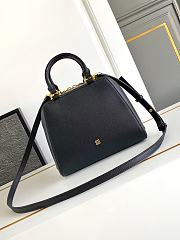 Givenchy Antigona Cube Bag G6222 Size 32x7x16cm - 2