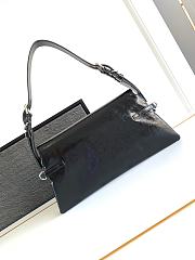 Givenchy P'tit Voyou Bag G0019 Size 32x7x16cm - 5