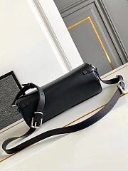 Givenchy Voyou Roller Bag G3211 Size 24x9x13cm - 2