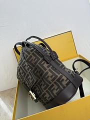 Fendi Backpack Code F2277 Size 26x12x23cm - 6