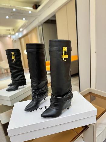 Givenchy Shark Lock High Boots Code GV5516