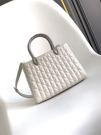 Bvlgari Tote Bag BV3524 Size 21x15x6cm