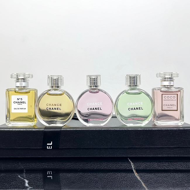 Chanel Perfume Set 19704 (5mlx5 pieces) - 1