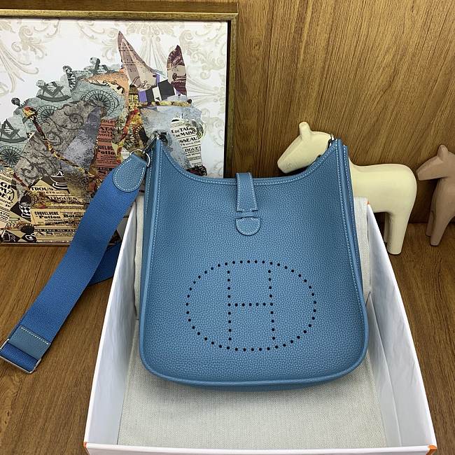Hermès Evelyne Bag HM1604 Size 29cm - 1