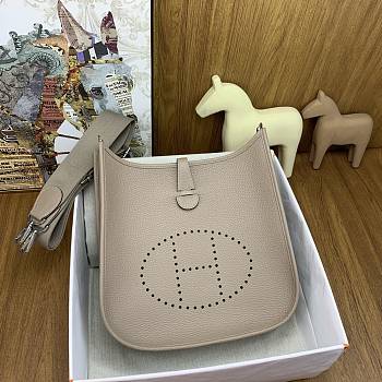 Hermès Evelyne Bag HM1608 Size 29cm
