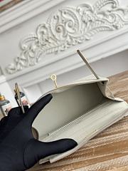 Hermès Kelly Pochette Crocodile HM0092 Size 21x12x6cm - 6